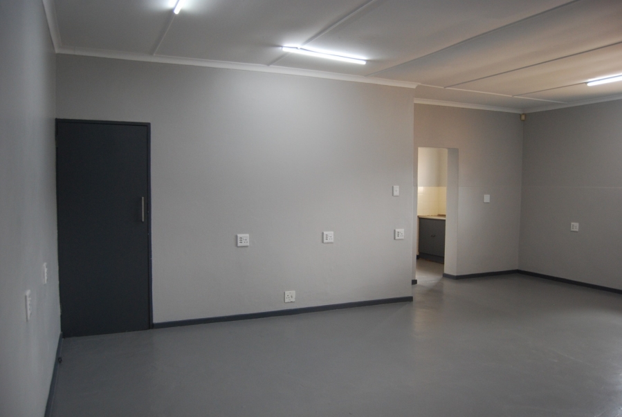To Let commercial Property for Rent in Vredenburg Western Cape